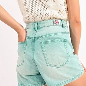 LiLi Sidonio Aqua blue jean short